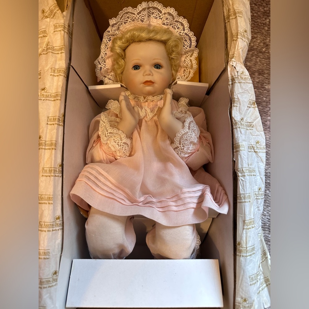 Vintage Ashton Drake ‘Now I Lay Me Down to Sleep’ Porcelain Doll